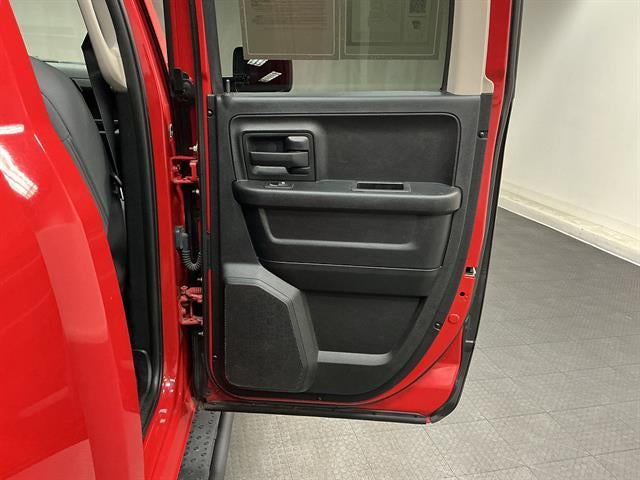 2018 RAM 1500 Express Quad Cab 4x4 6'4" Box