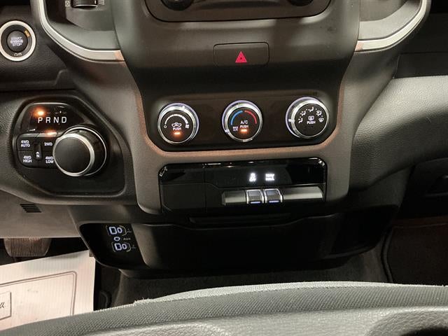 2020 RAM 1500 Big Horn Quad Cab 4x4 6'4" Box