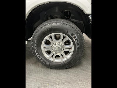 2017 RAM 2500 Laramie Crew Cab 4x4 6'4" Box