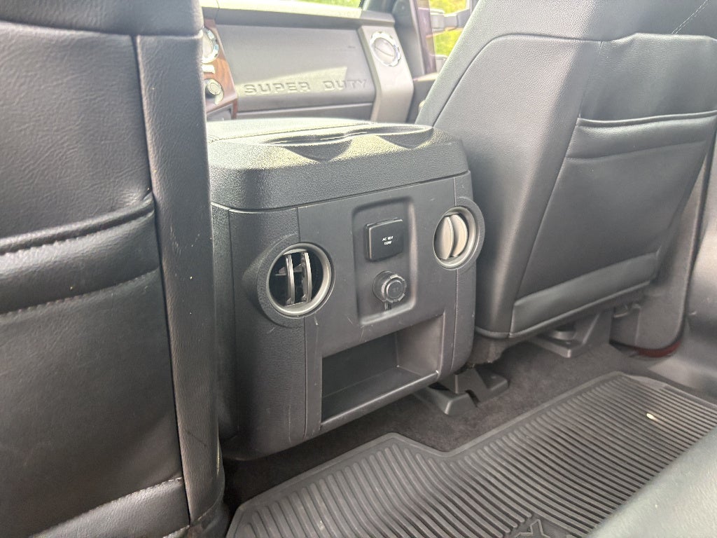 2015 Ford Super Duty F-350 SRW Lariat