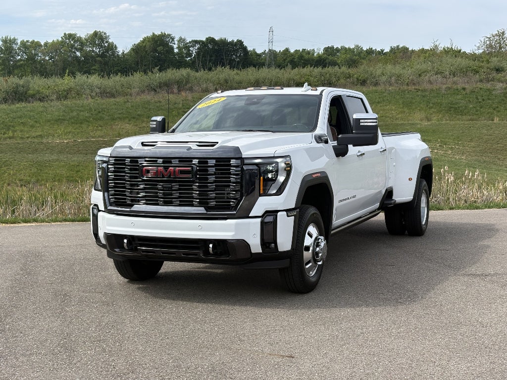 2024 GMC Sierra 3500HD Denali Ultimate