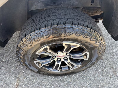 2024 GMC Canyon AT4