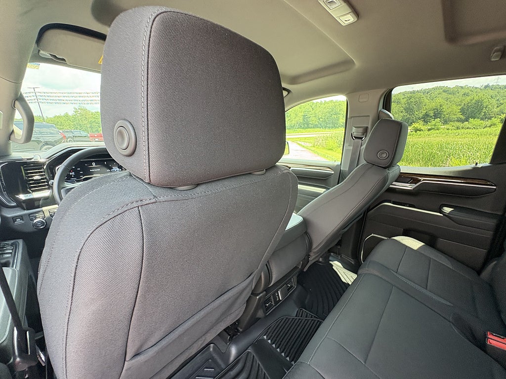 2025 GMC Sierra 1500 Elevation Standard