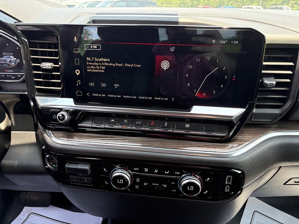 2025 GMC Sierra 1500 Elevation Standard