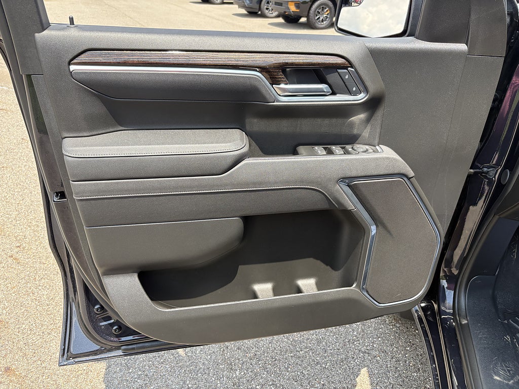 2025 GMC Sierra 1500 Elevation Standard