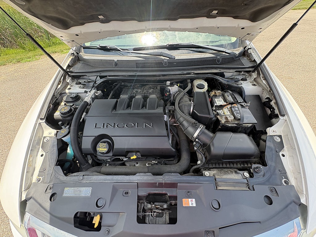2011 Lincoln MKS Base
