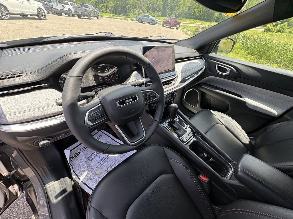 2024 Jeep Compass Latitude Lux