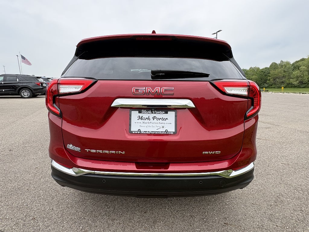 2023 GMC Terrain SLT