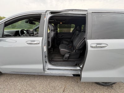 2023 Toyota Sienna XSE 7-Passenger