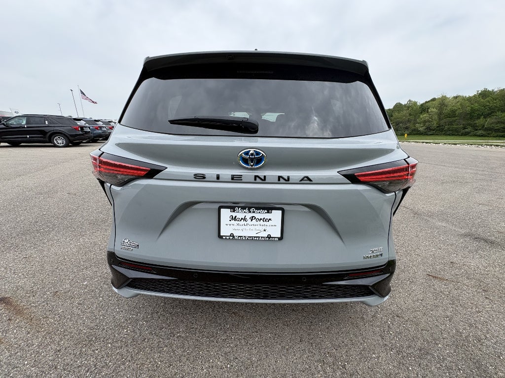 2023 Toyota Sienna XSE 7-Passenger
