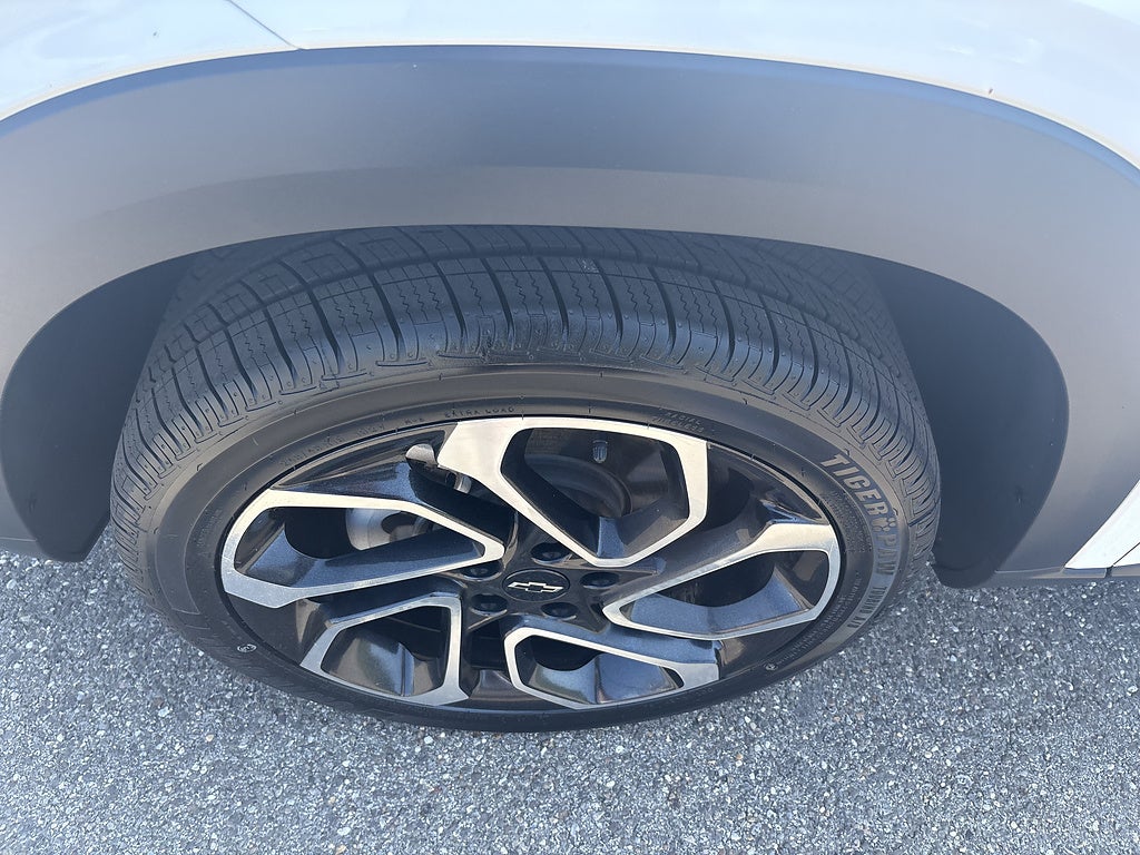 2025 Chevrolet Trax RS