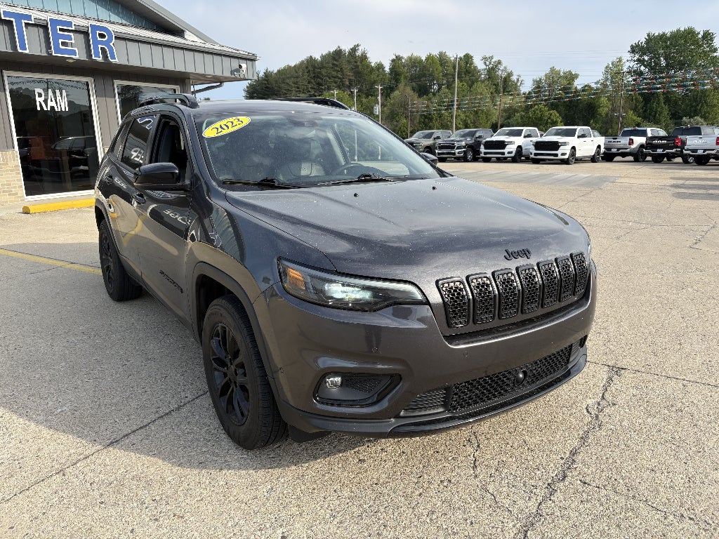 2023 Jeep Cherokee Altitude Lux