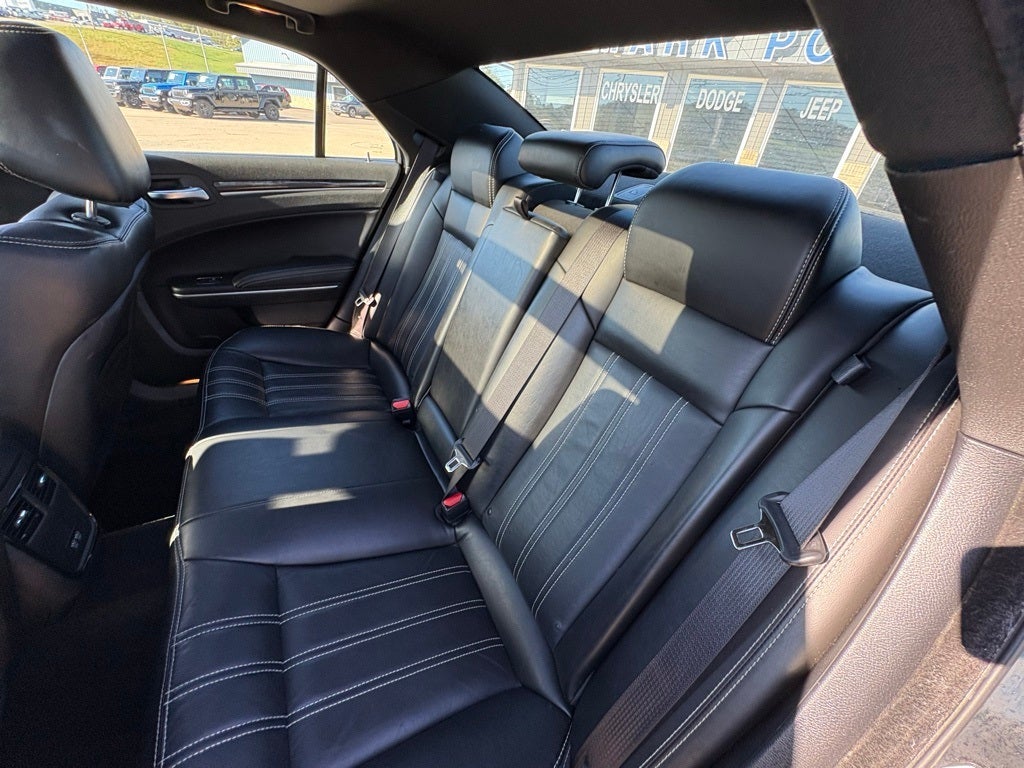 2022 Chrysler 300 S V6