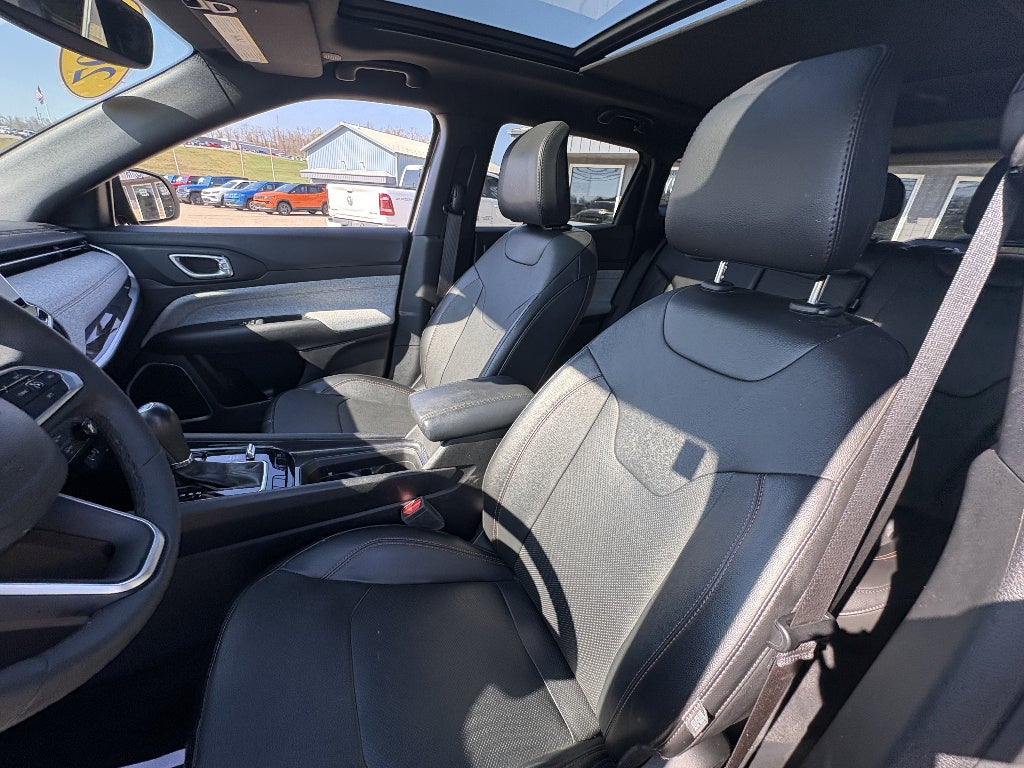 2023 Jeep Compass Latitude Lux