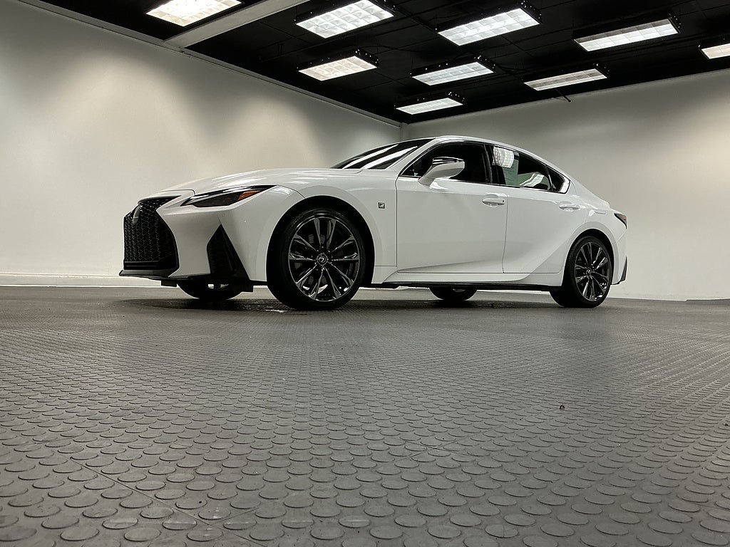 2024 Lexus IS 