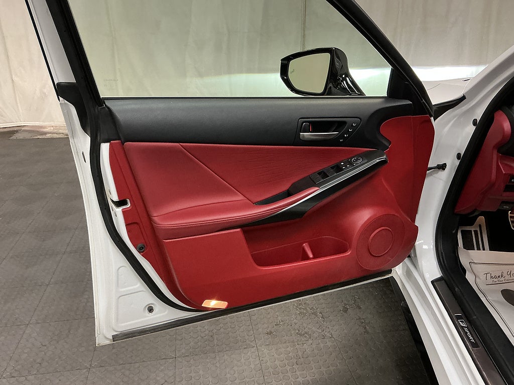 2024 Lexus IS 