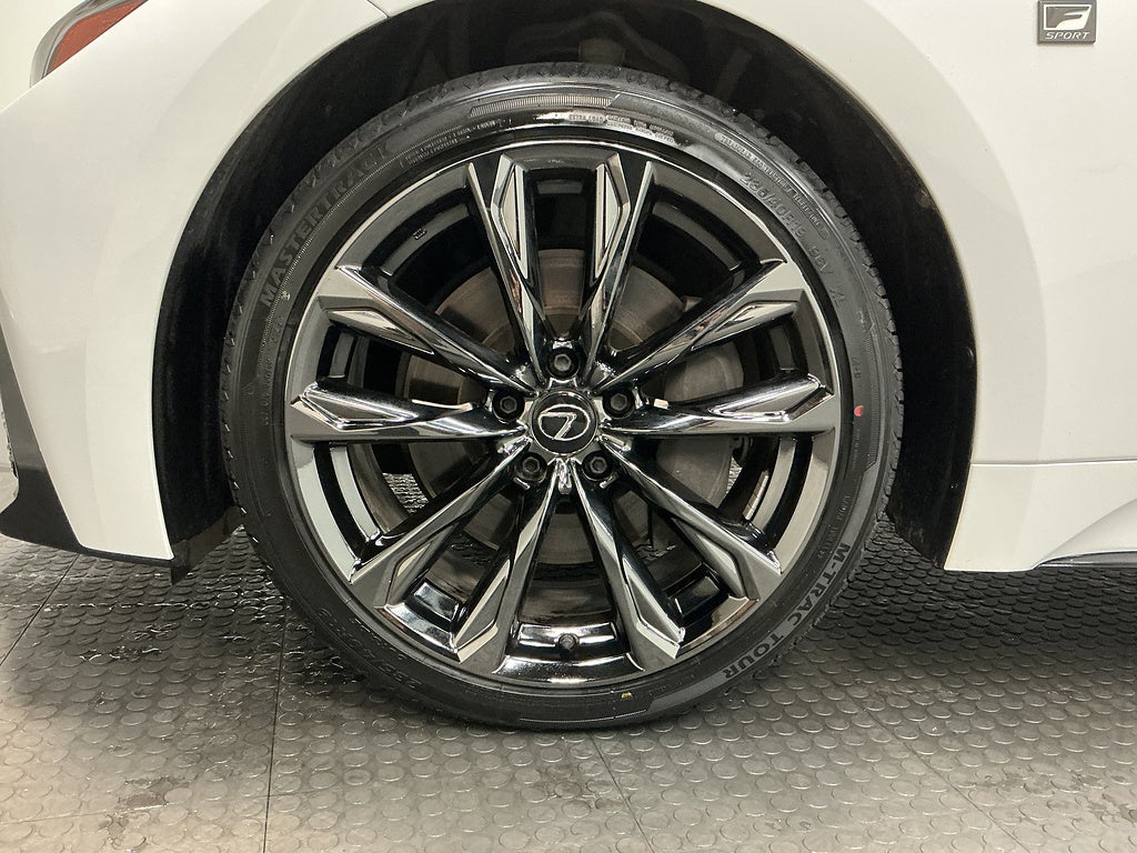 2024 Lexus IS 