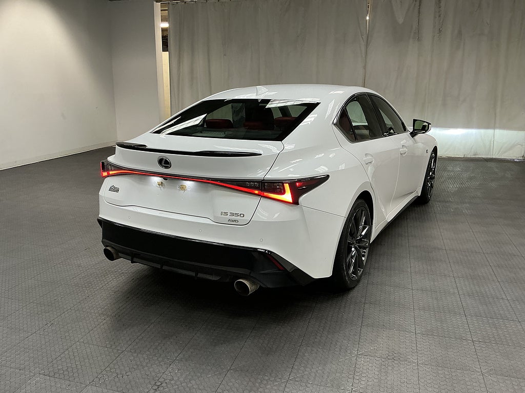 2024 Lexus IS 
