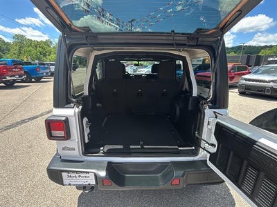 2022 Jeep Wrangler Unlimited Sahara 4x4