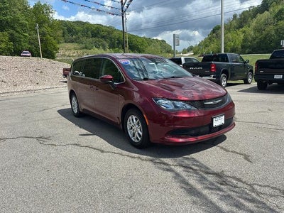 2023 Chrysler Voyager LX