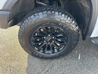 2023 GMC Sierra 1500 4WD Crew Cab Short Box AT4X