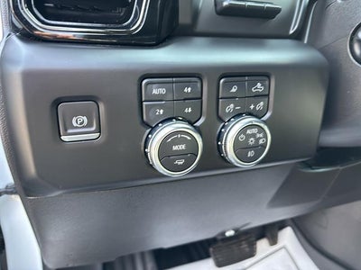 2023 GMC Sierra 1500 4WD Crew Cab Short Box AT4X