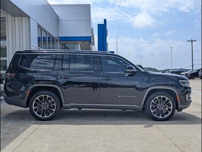 2022 Jeep Wagoneer Series III 4x4