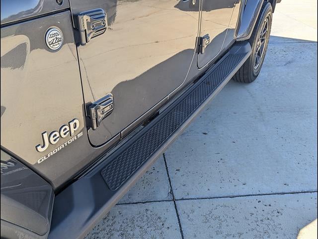 2023 Jeep Gladiator Overland 4x4