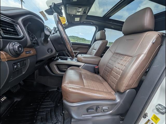 2021 Nissan TITAN Crew Cab Platinum Reserve 4x4