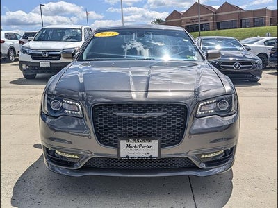 2023 Chrysler 300 Touring L