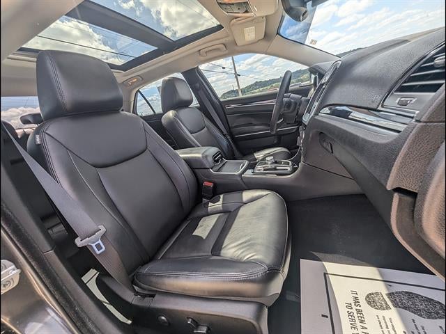 2023 Chrysler 300 Touring L