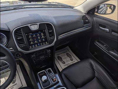 2023 Chrysler 300 Touring L