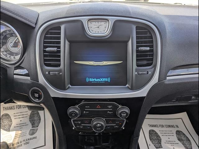 2023 Chrysler 300 Touring L