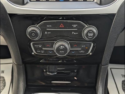 2023 Chrysler 300 Touring L