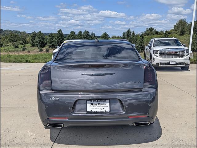 2023 Chrysler 300 Touring L