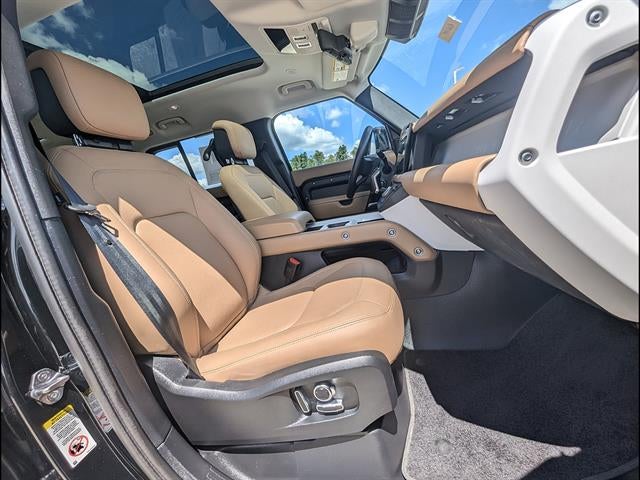 2025 Land Rover Defender 130 P400 S