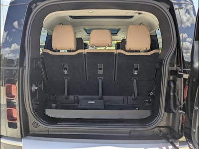 2025 Land Rover Defender 130 P400 S