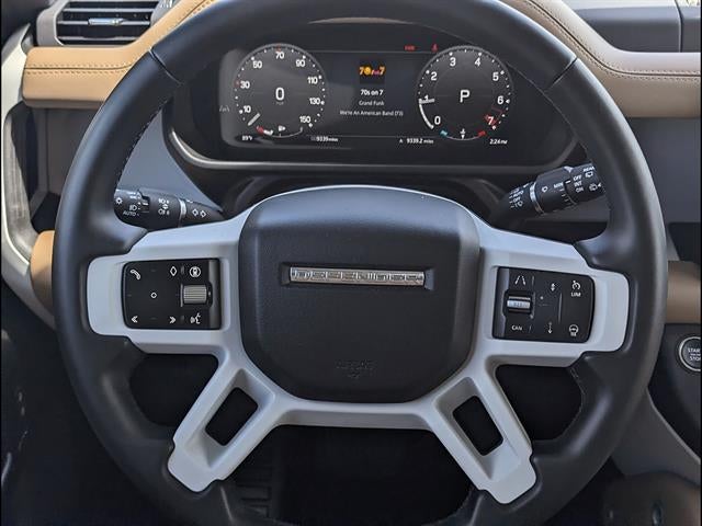 2025 Land Rover Defender 130 P400 S
