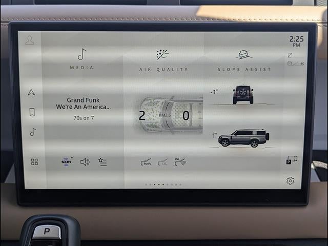 2025 Land Rover Defender 130 P400 S