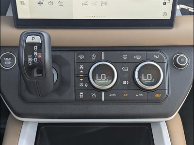 2025 Land Rover Defender 130 P400 S