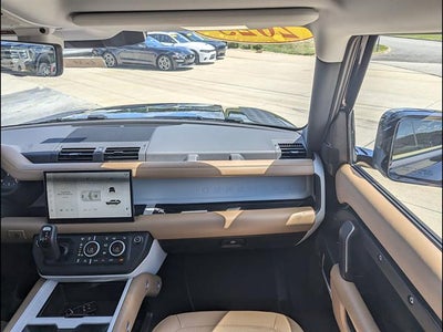 2025 Land Rover Defender 130 P400 S